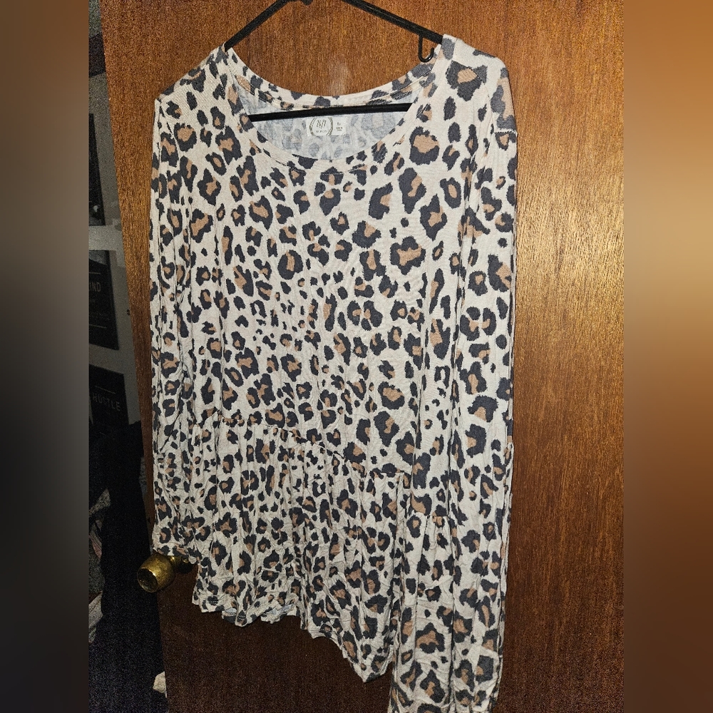 Drop waist long sleeve cheetah tee